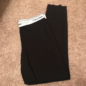 CALVIN KLEIN || Size M Leggings